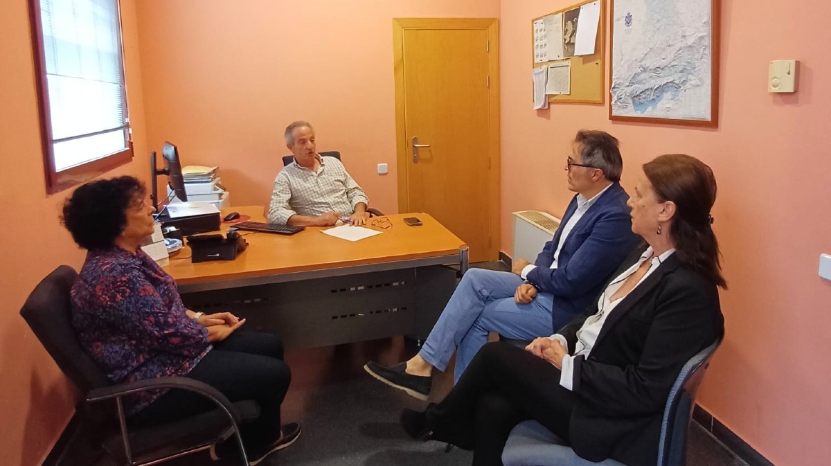 El subdelegado con responsables del Instituto de Medicina Legal.