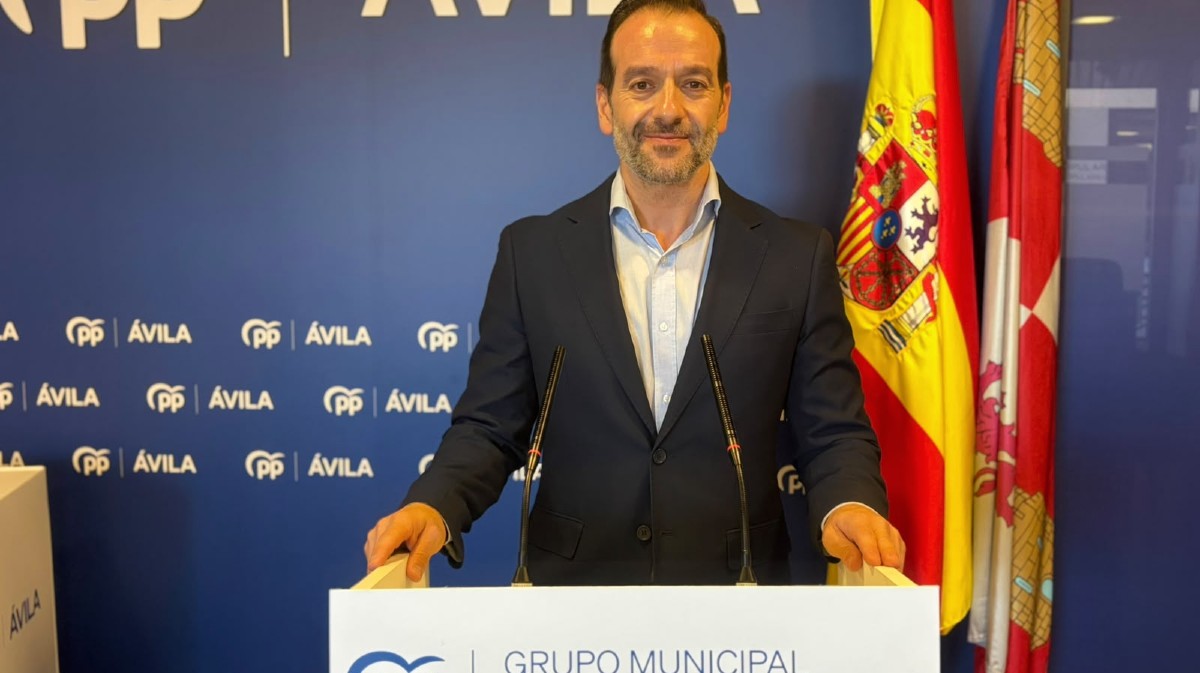 El portavoz del PP, Jorge Pato, en rueda de prensa.