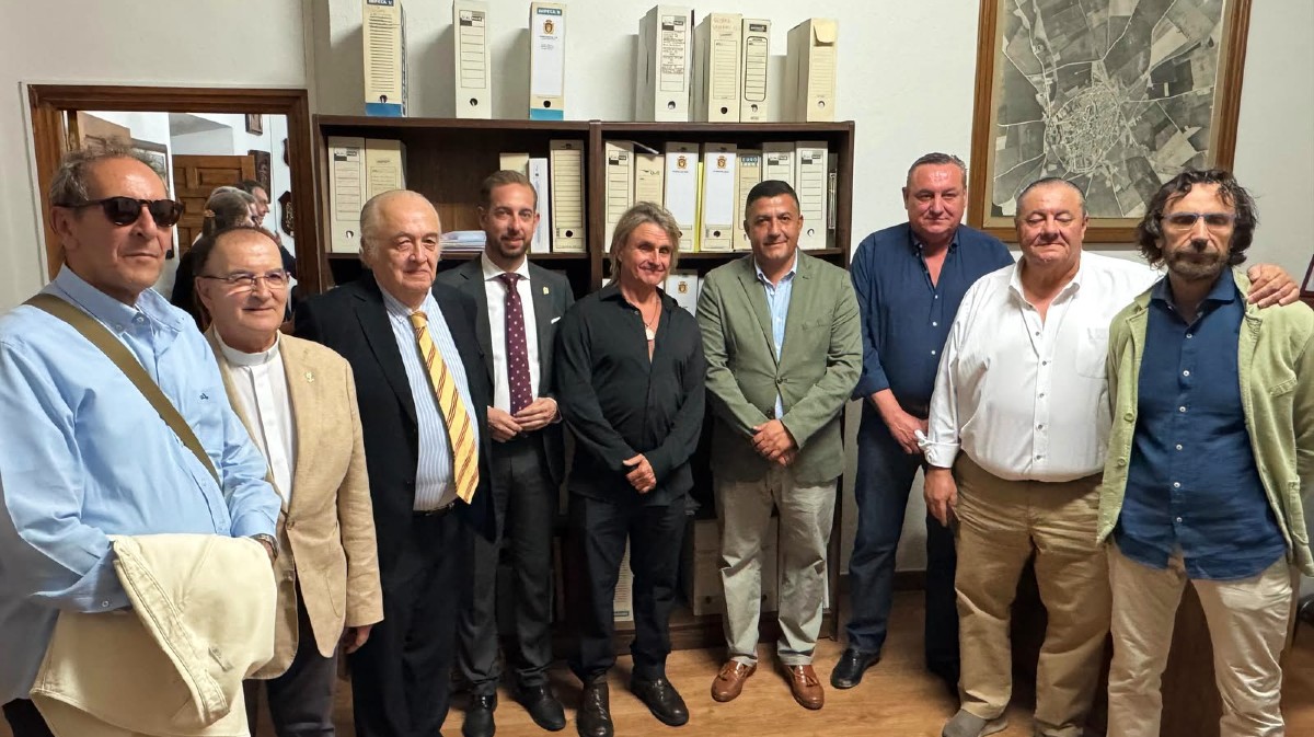 Nacho Cano pregona las fiestas de Madrigal de las Altas Torres.