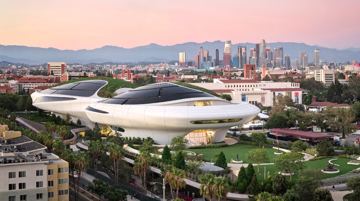VÍDEO | Onyx Solar viste de vidrio fotovoltaico el museo de George Lucas en Los Ángeles