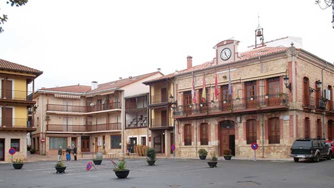 Ayuntamiento de Candeleda.