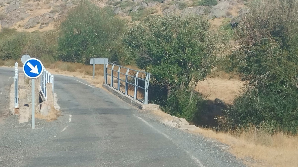 Camino entre Navadijos y Navarredonda de Gredos.
