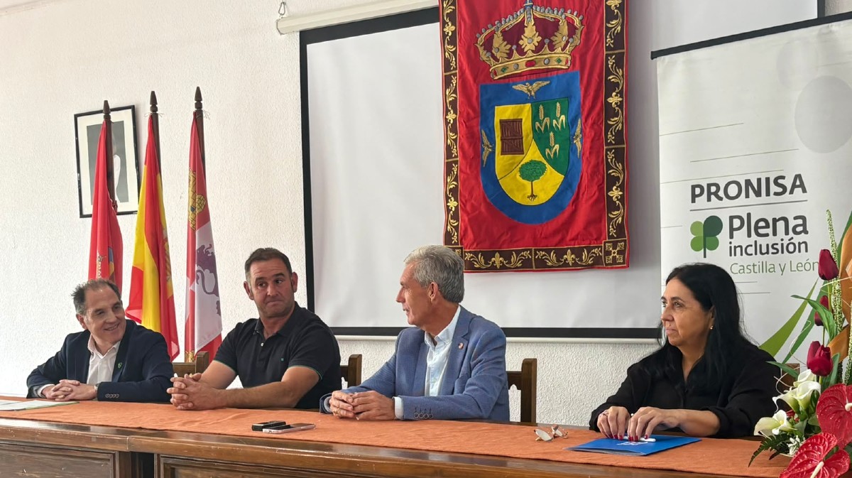 Inauguraci&oacute;n de la Oficina de Vida Independiente de Pronisa en Langa.