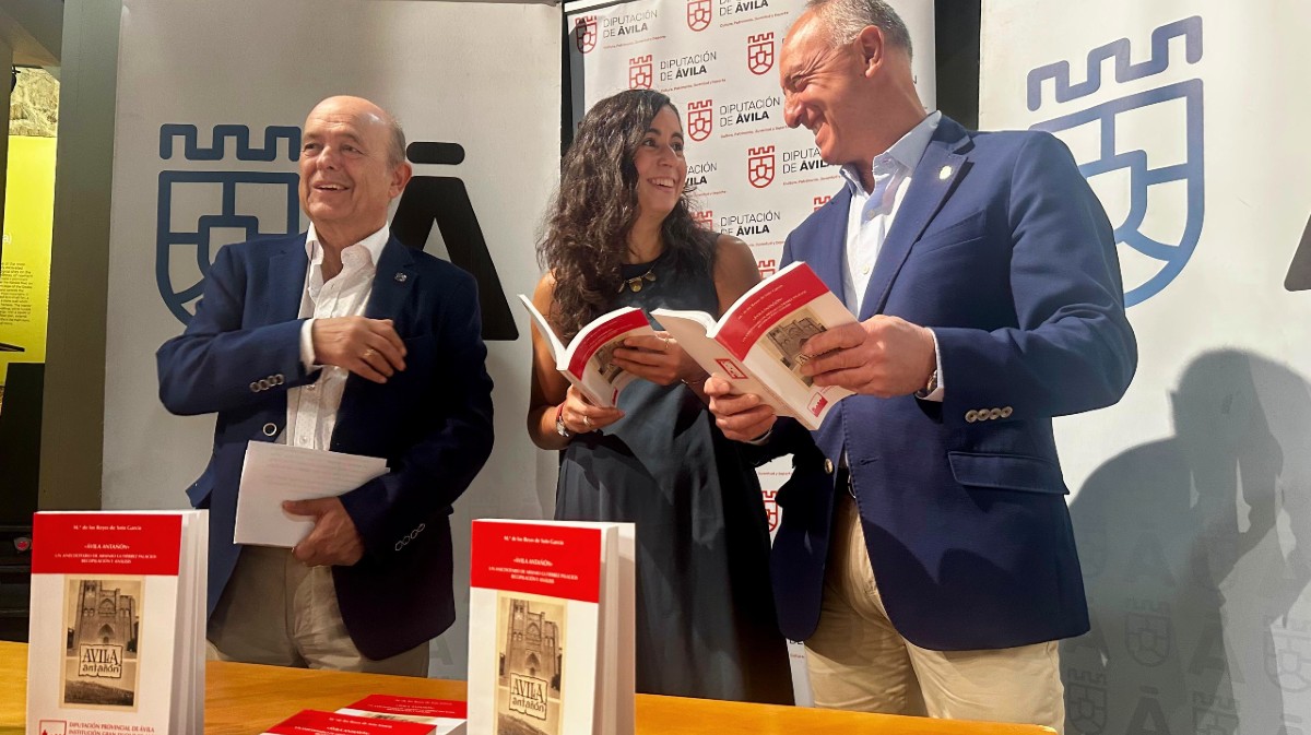 Presentaci&oacute;n del libro sobre Arsenio Guti&eacute;rrez Palacios de la arque&oacute;loga Mar&iacute;a de los Reyes de Soto.