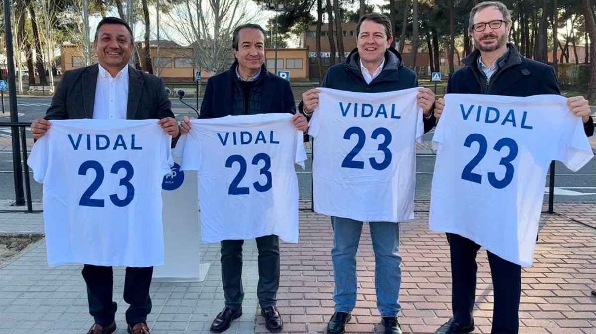 Vidal Galicia (segundo izquierda), con  Carlos Garc&iacute;a, Alfonso Fern&aacute;ndez Ma&ntilde;ueco y Javier Maroto en 2023.
