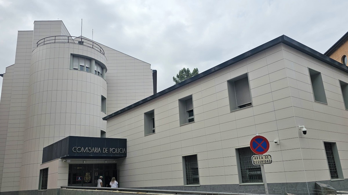 Comisar&iacute;a de Polic&iacute;a de &Aacute;vila.