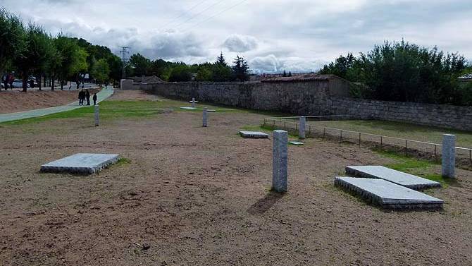 Jard&iacute;n sobre el cementerio jud&iacute;o de &Aacute;vila.