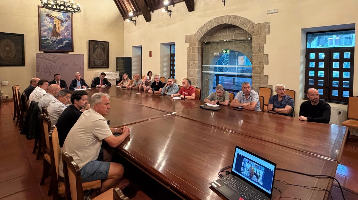 Reuni&oacute;n del grupo de trabajo de Nissan.