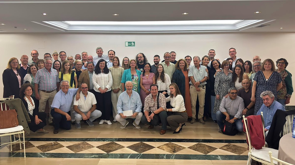 Compañeros del Ayuntamiento de Ávila acompañan a Miguel Ángel Galán en su jubilación