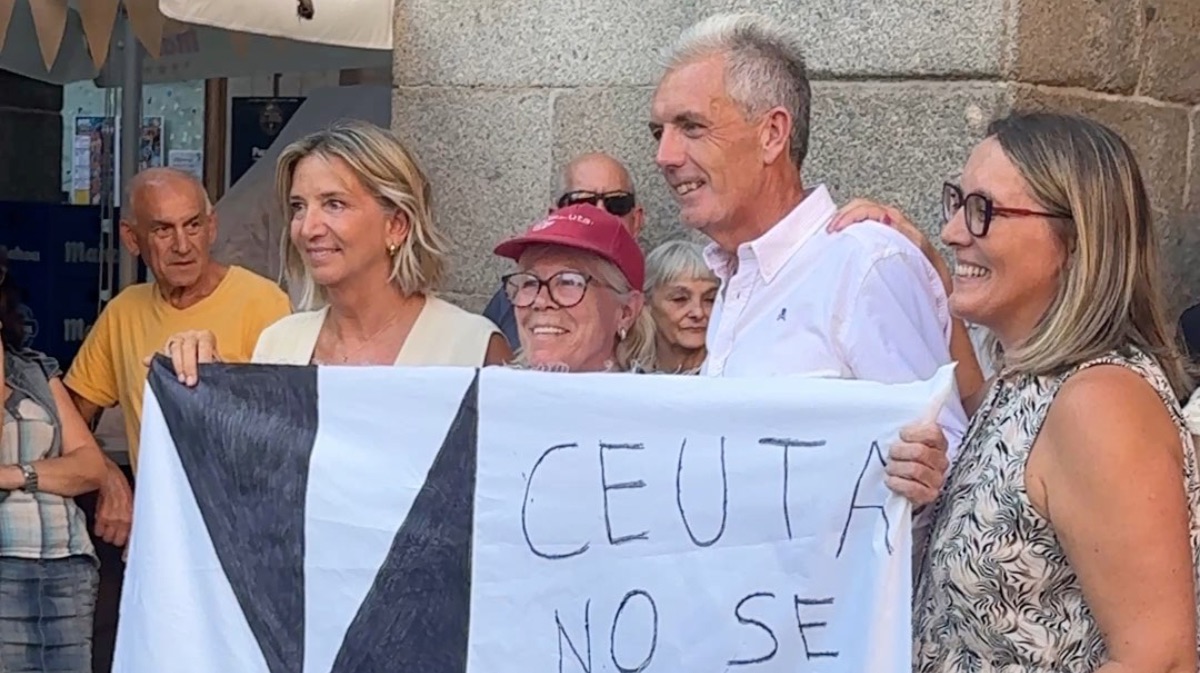 Alicia Garc&iacute;a, portavoz del PP en el Senado, a la izquierda de la imagen