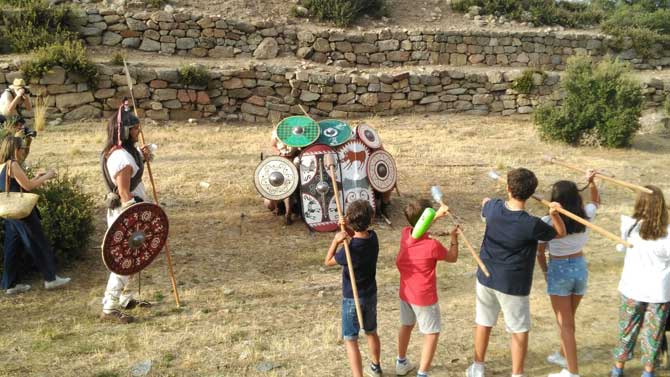 Recreaci&oacute;n hist&oacute;rica en el castro de la Mesa de Miranda.