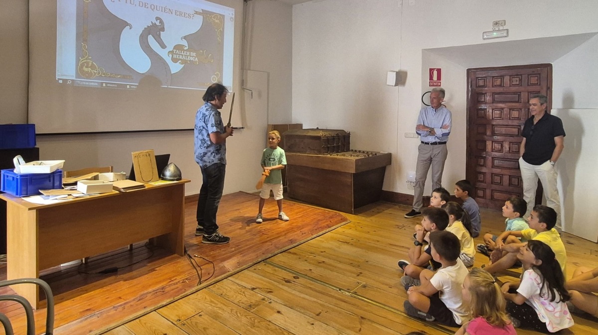 Taller de escudos y her&aacute;ldica en el Museo Provincial