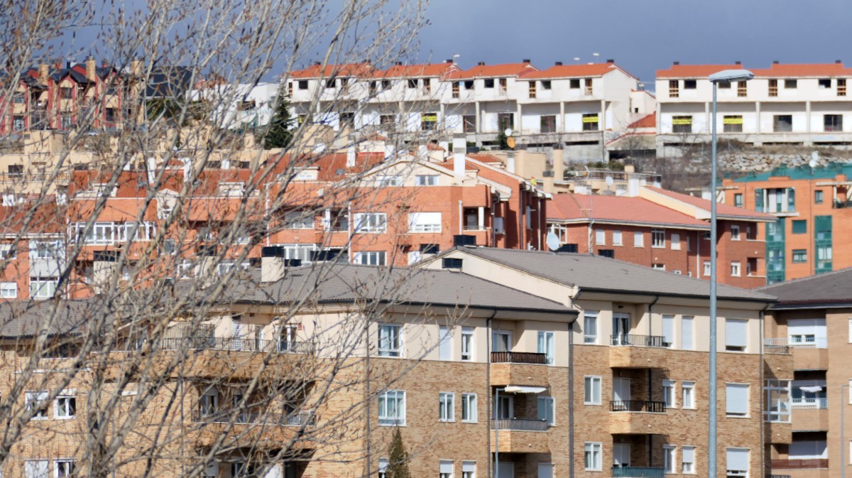 Bloques de viviendas en &Aacute;vila.