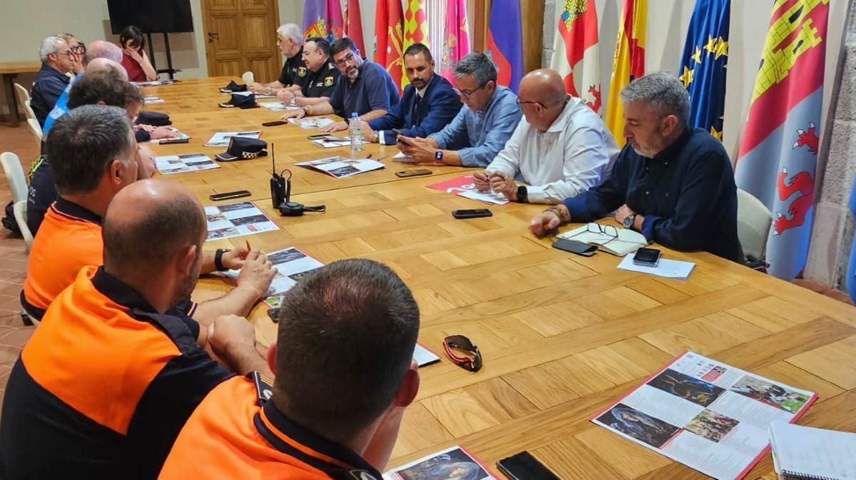 Primera reuni&oacute;n de coordinaci&oacute;n del Merado Medieval.
