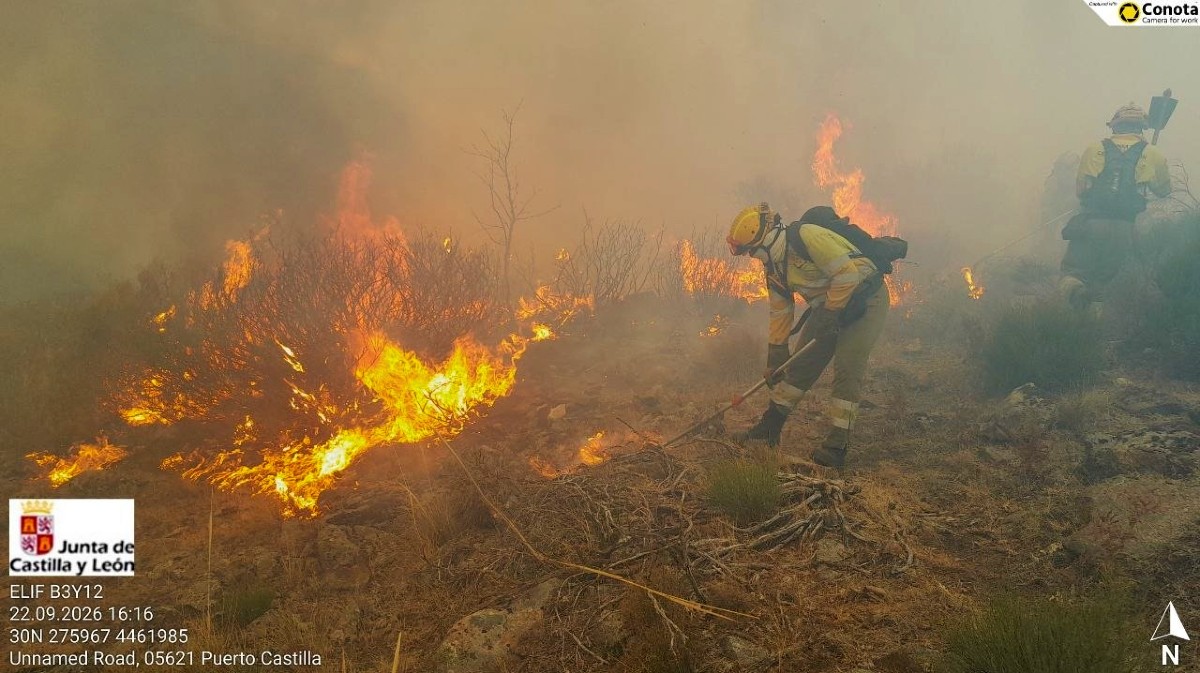 Incendio en Puerto Castilla.