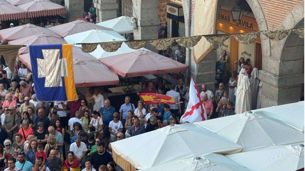 Manifestaci&oacute;n en apoyo a Ceuta en el Mercado Chico,