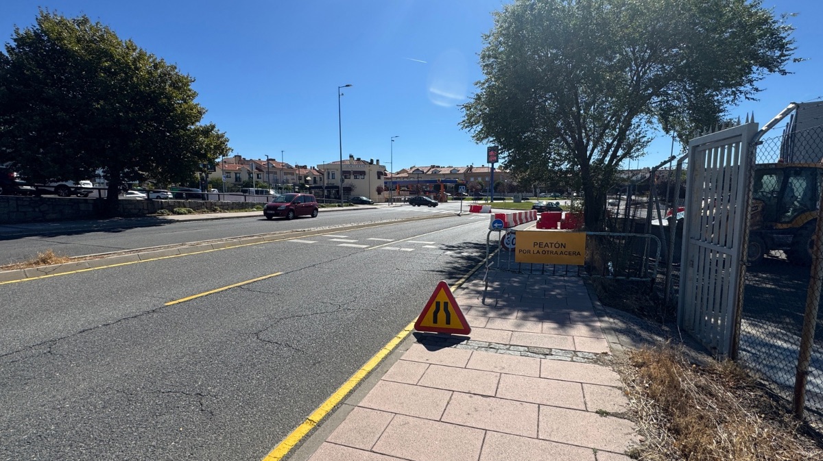 Se&ntilde;alizaci&oacute;n por las obras en la glorieta de Nissan