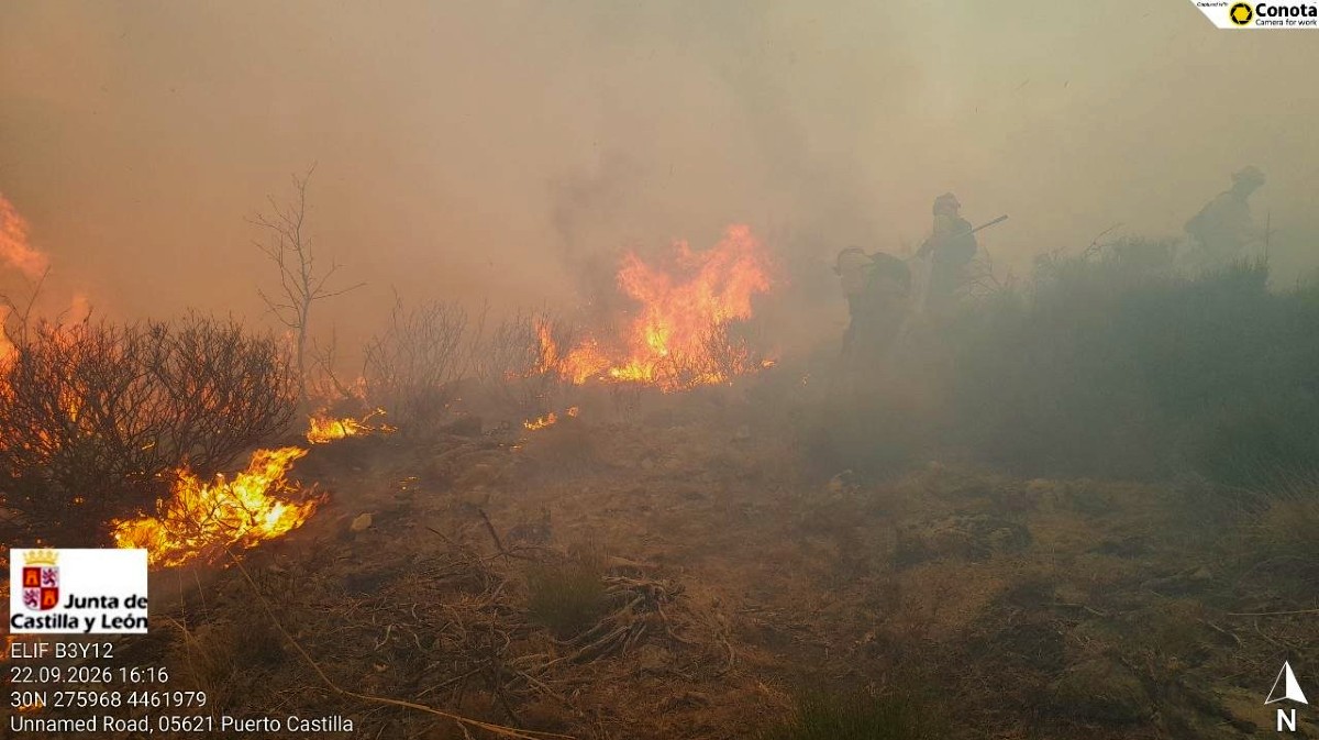 Incendio en Puerto Castilla.