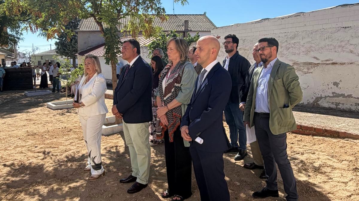 San Vicente de Ar&eacute;valo da el nombre de Francisco V&aacute;zquez a un parque.