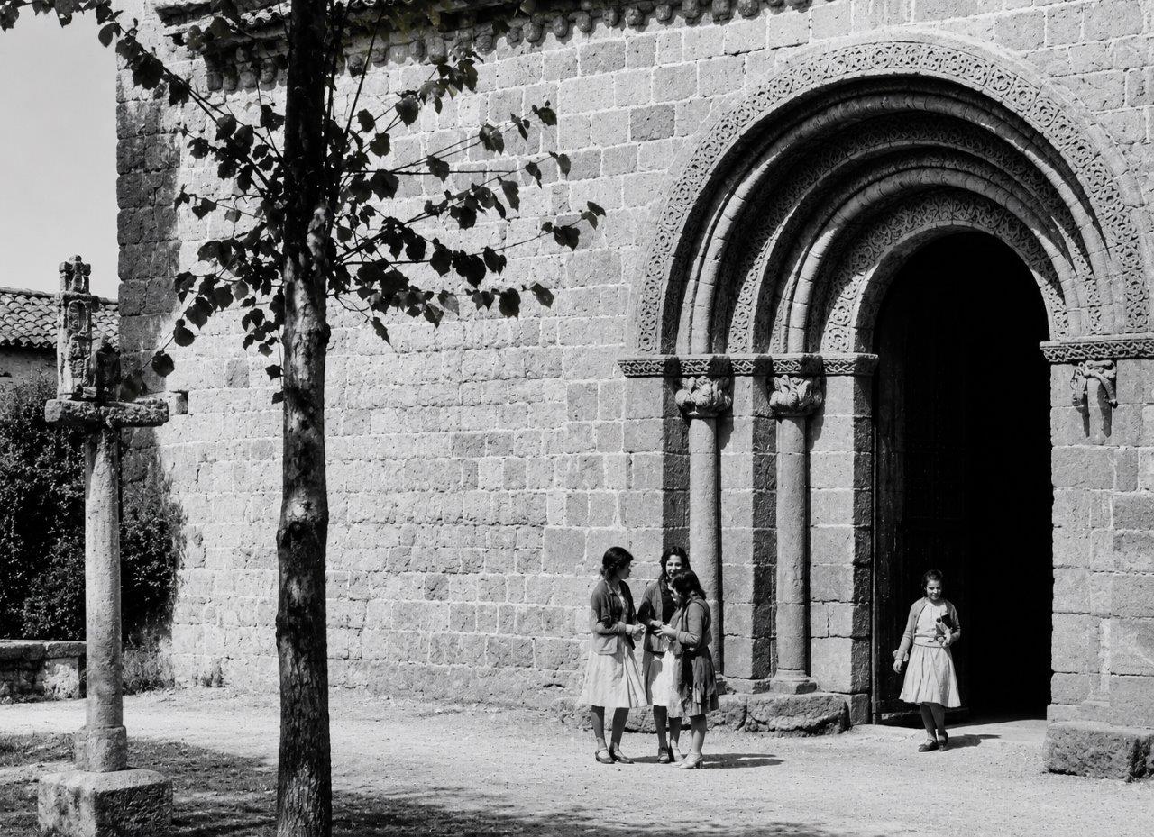 10. &Aacute;vila. Ermita de San Segundo. Fotograma, 1928.