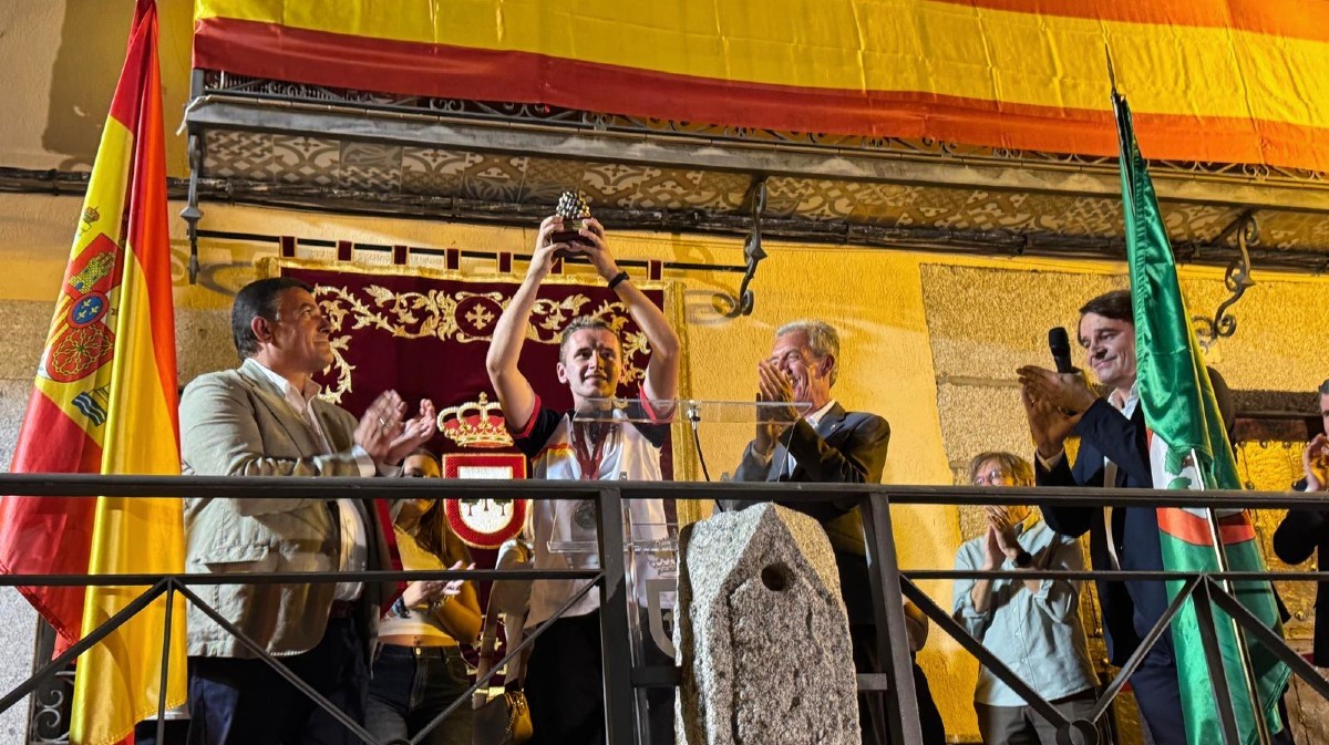 Inauguraci&oacute;n de las fiestas de El Hoyo de Pinares.
