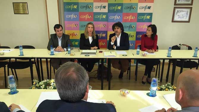 Reunión de Confae con candidatos del PP.