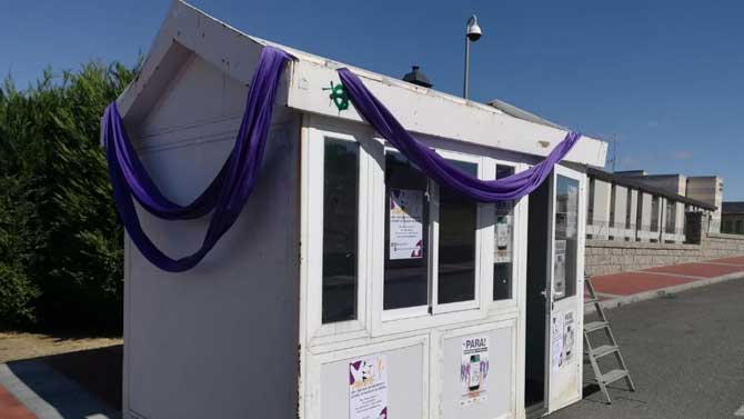 Punto Violeta ante el Lienzo Norte.