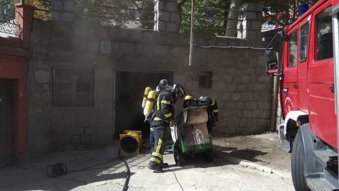 Incendio en el garaje del servicio de limpieza.