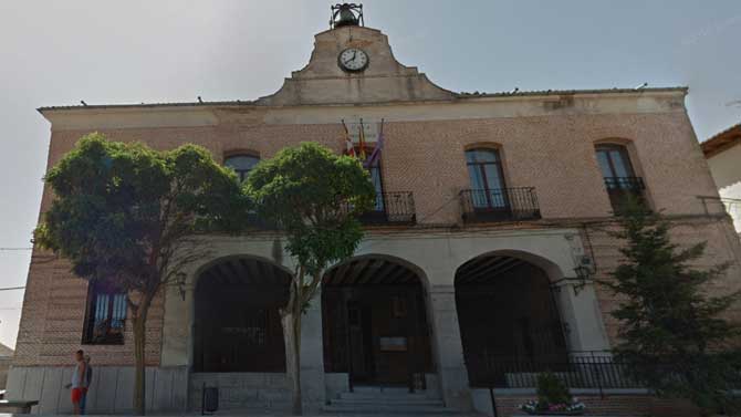 Ayuntamiento de Madrigal de las Altas Torres.