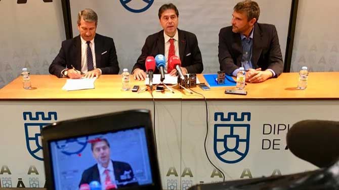 Convocatoria de becas del Máster en Liderazgo y Emprendimiento de la UCAV.