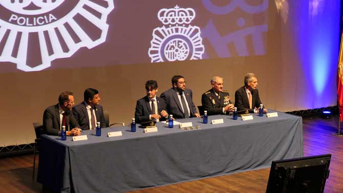 Celebraci&oacute;n del D&iacute;a de la Polic&iacute;a en &Aacute;vila.