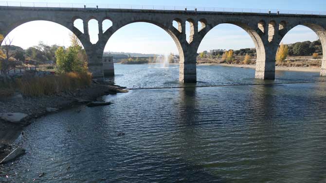 Embalse de Fuentes Claras.