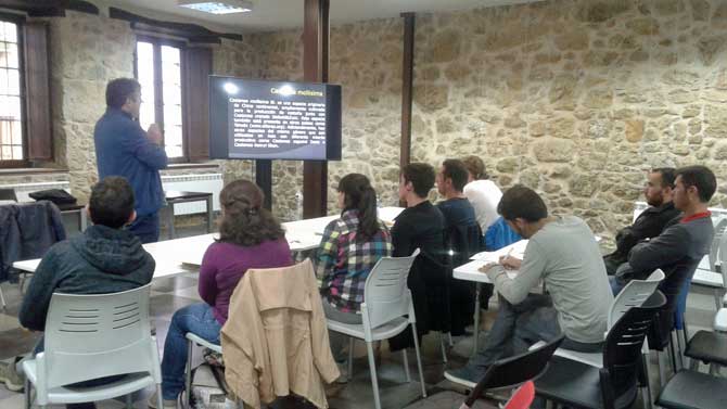 Curso sobre el castaño en Candelario (Salamanca).