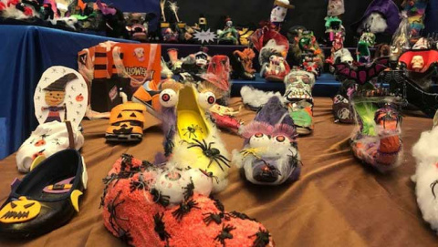 Zapatos de Halloween en el Colegio Santo Tom&aacute;s.
