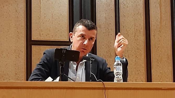 Presentación de 'La niña blanca' de Humberto Ruiz.