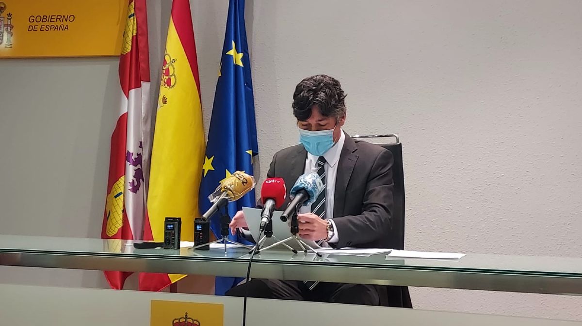 El subdelegado del Gobierno, Arturo Barral, en rueda de prensa sobre los presupuestos.