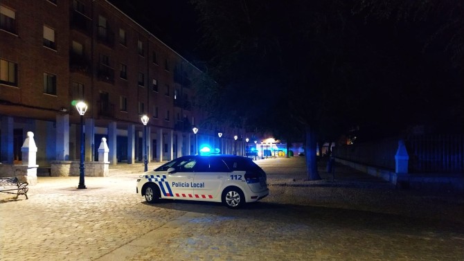 Imagen de archivo de una patrulla de la Policía Local.