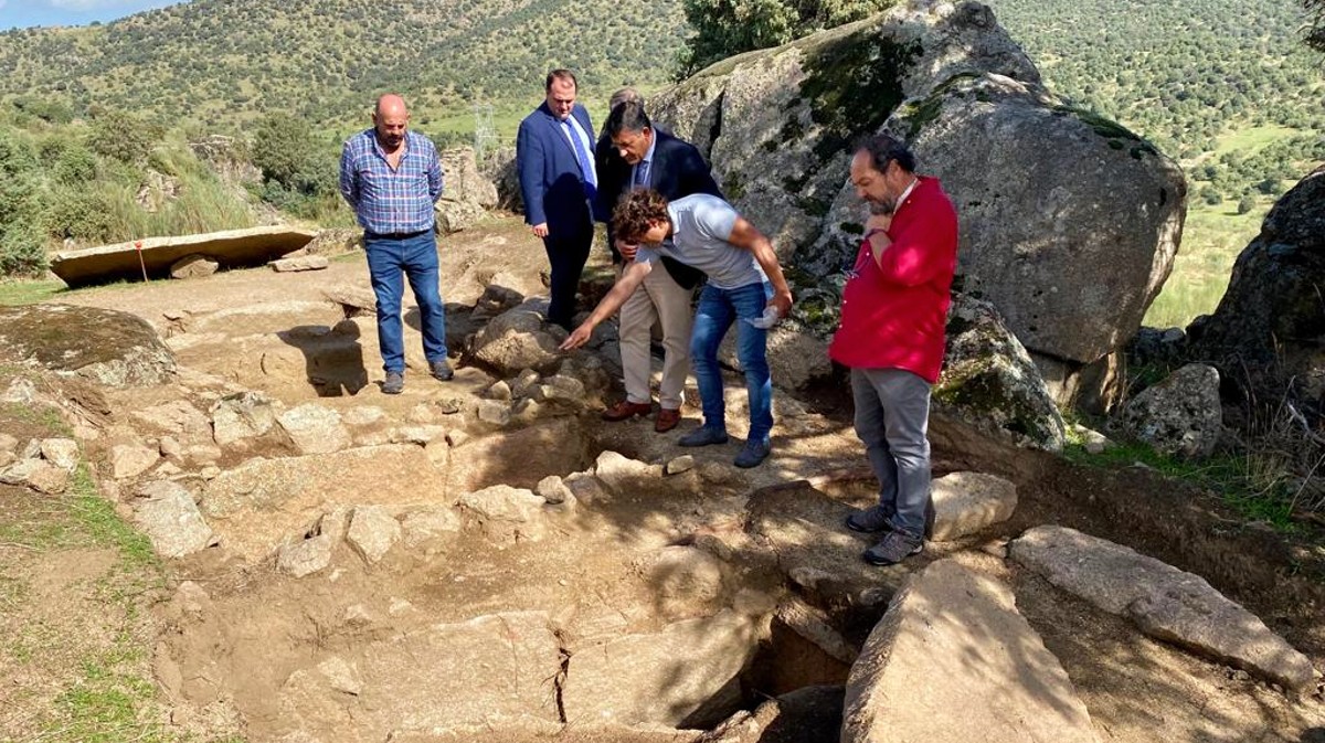 Excavación en el yacimiento arqueológico de La Torrecilla, en El Barraco.