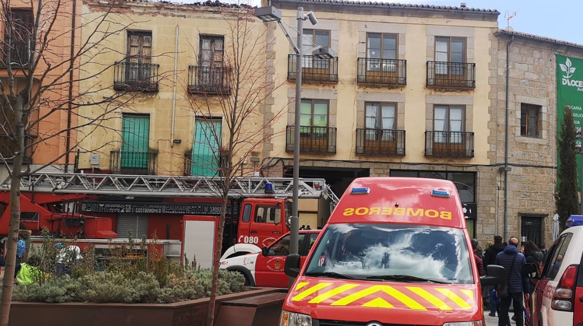 Intervención en abril en un edificio de la plaza del Teniente Arévalo.