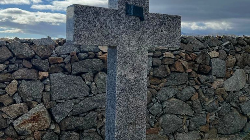 Robo de cruces y adornos en el cementerio de Muñochas.