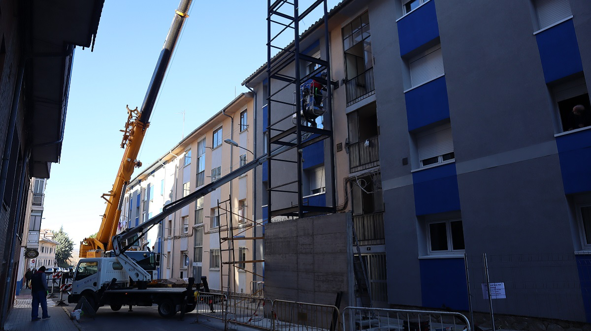 Obras del ARU La Cacharra en un edificio