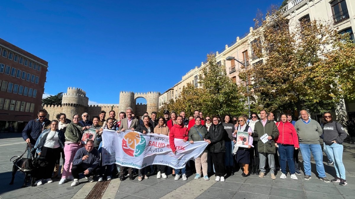 Faema conmemora el Día de la Salud Mental en la plaza de Santa Teresa.