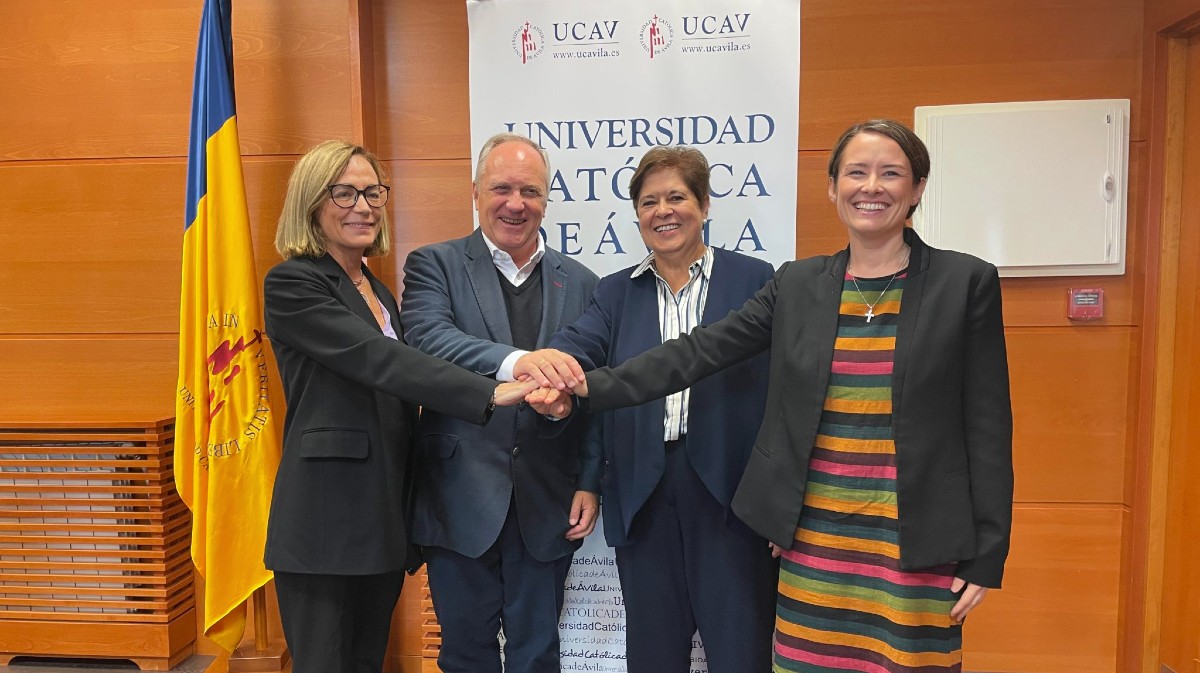 Convenio entre la UCAV y la Fundación Sicómoro.