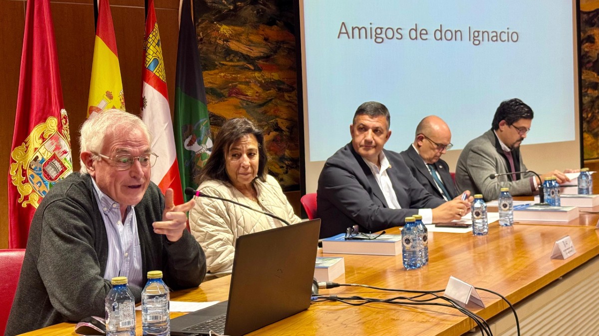 Presentaci&oacute;n de la nueva biograf&iacute;a de Jos&eacute; Somoza en Piedrah&iacute;ta.
