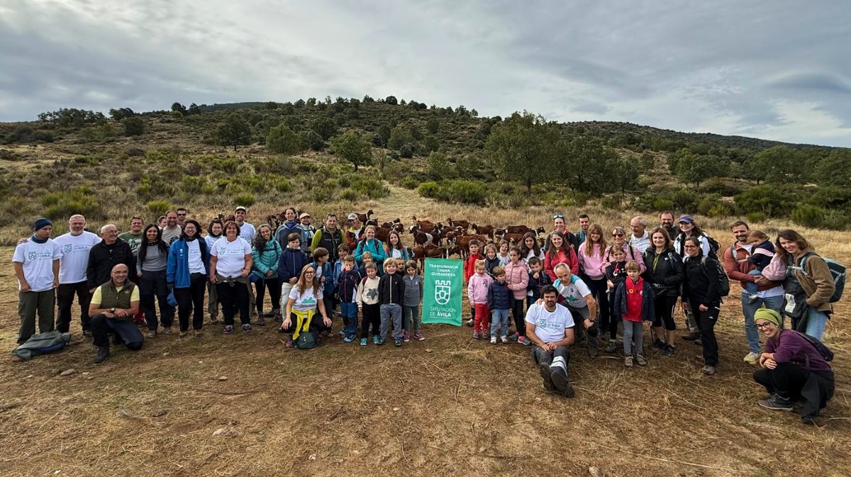 Reba&ntilde;o de cabras guisandesas con 'Peques y monta&ntilde;a', del Club Deportivo Abulense de Monta&ntilde;a Almanzor.