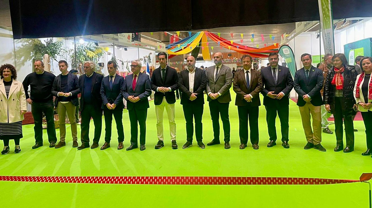 Imagen de archivo de &Aacute;viila Aut&eacute;ntica en una feria agroalimentaria.