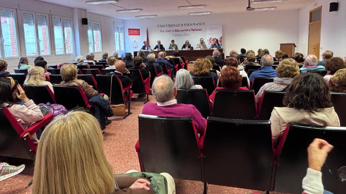 Inauguraci&oacute;n del Programa Interuniversitario de la Experiencia en la Facultad de Educaci&oacute;n.