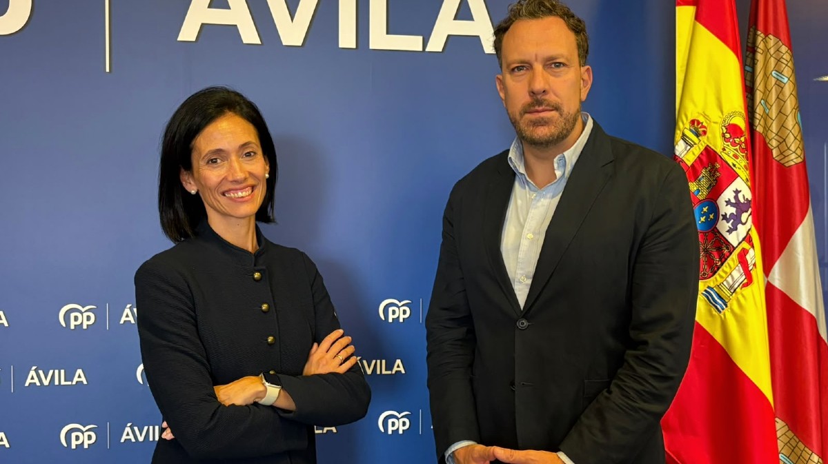 Patricia Rodr&iacute;guez y H&eacute;ctor Palencia, diputados del PP por &Aacute;vila.