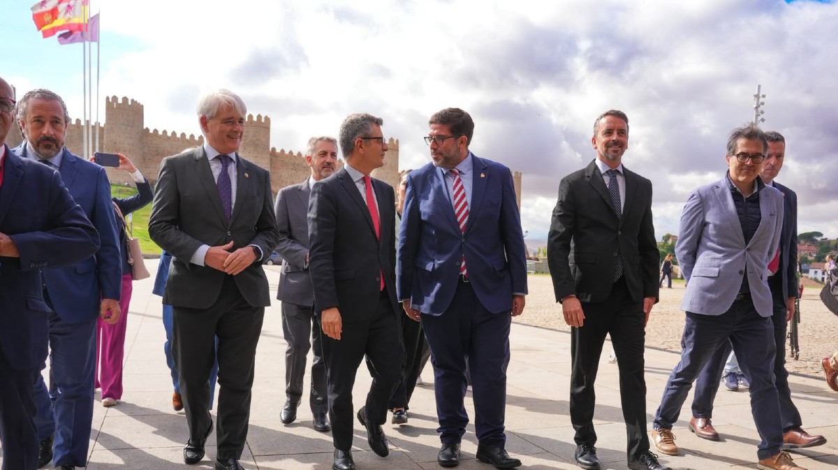Jornadas de directores y directoras de Servicios Comunes con el ministro de la Presidencia, Justicia y Relaciones con las Cortes, F&eacute;lix Bola&ntilde;os.
