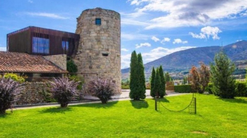 Hotel Torre Mayorazgo en Villatoro.